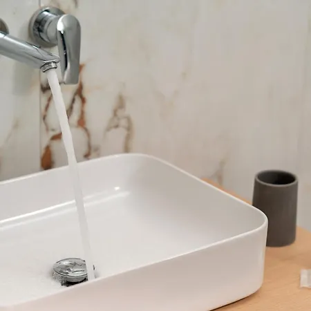 Alexandros Mini アパート