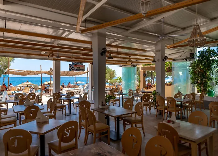 Alexandros Mini * Perissa (Santorini)