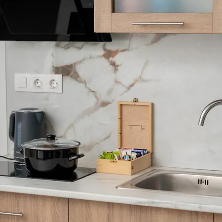 Alexandros Mini Perissa (Santorini)