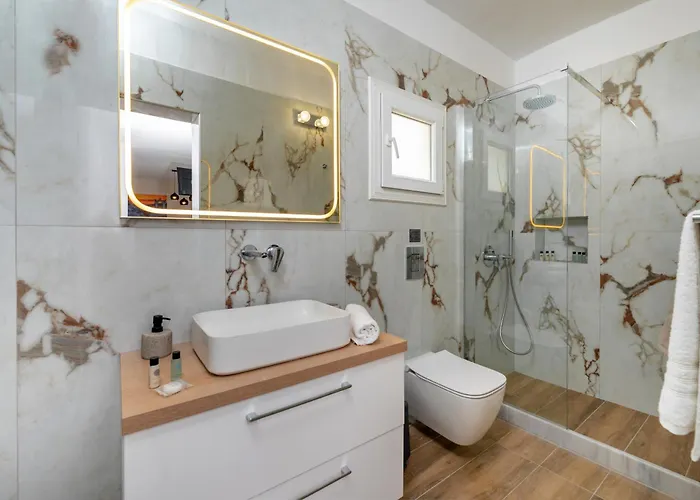 Alexandros Mini Apartman Perísza